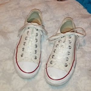 White converse 💮